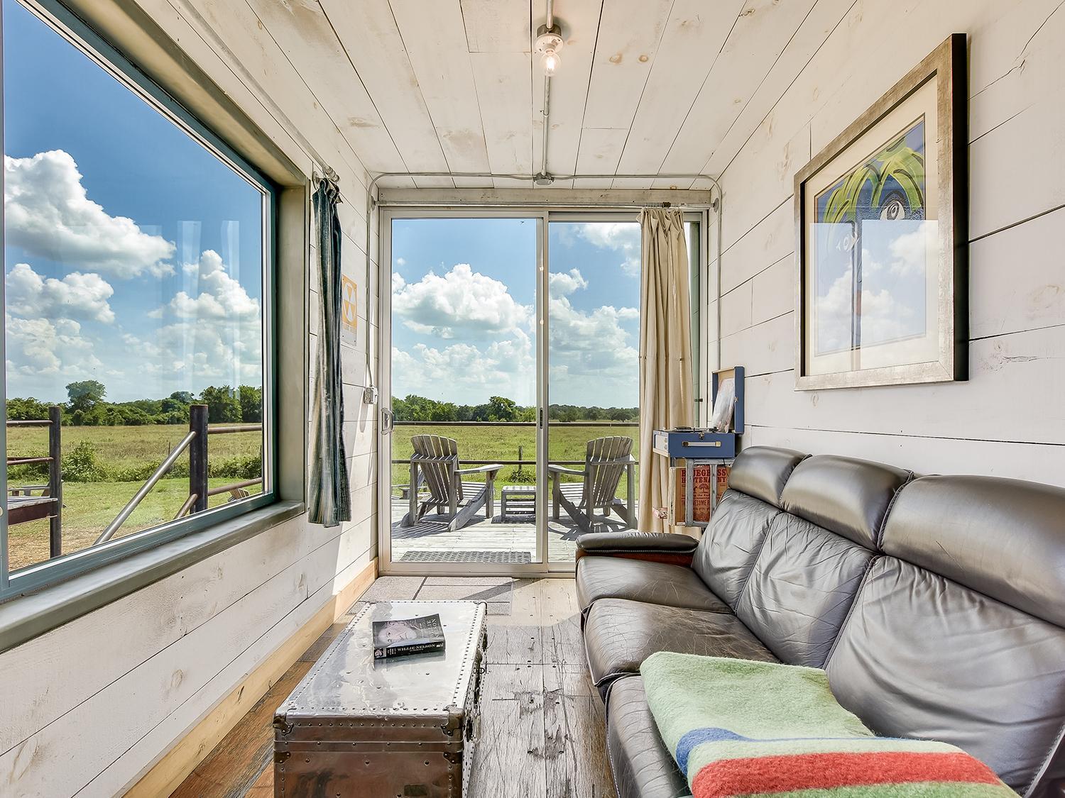 Flophouze Shipping Container Hotel Round Top Quarto foto